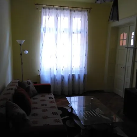 Nora Apartment *